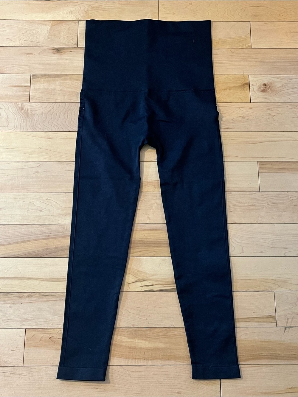 Belly Bandit Mother Tucker® Postpartum Compression Leggings in Black size small - Picture 7 of 7